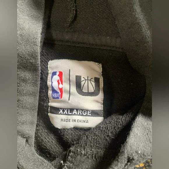 Los Angeles Lakers short sleeve hooded sweatshirt. Mens. NBA. Good condition XXL - Picture 5 of 7